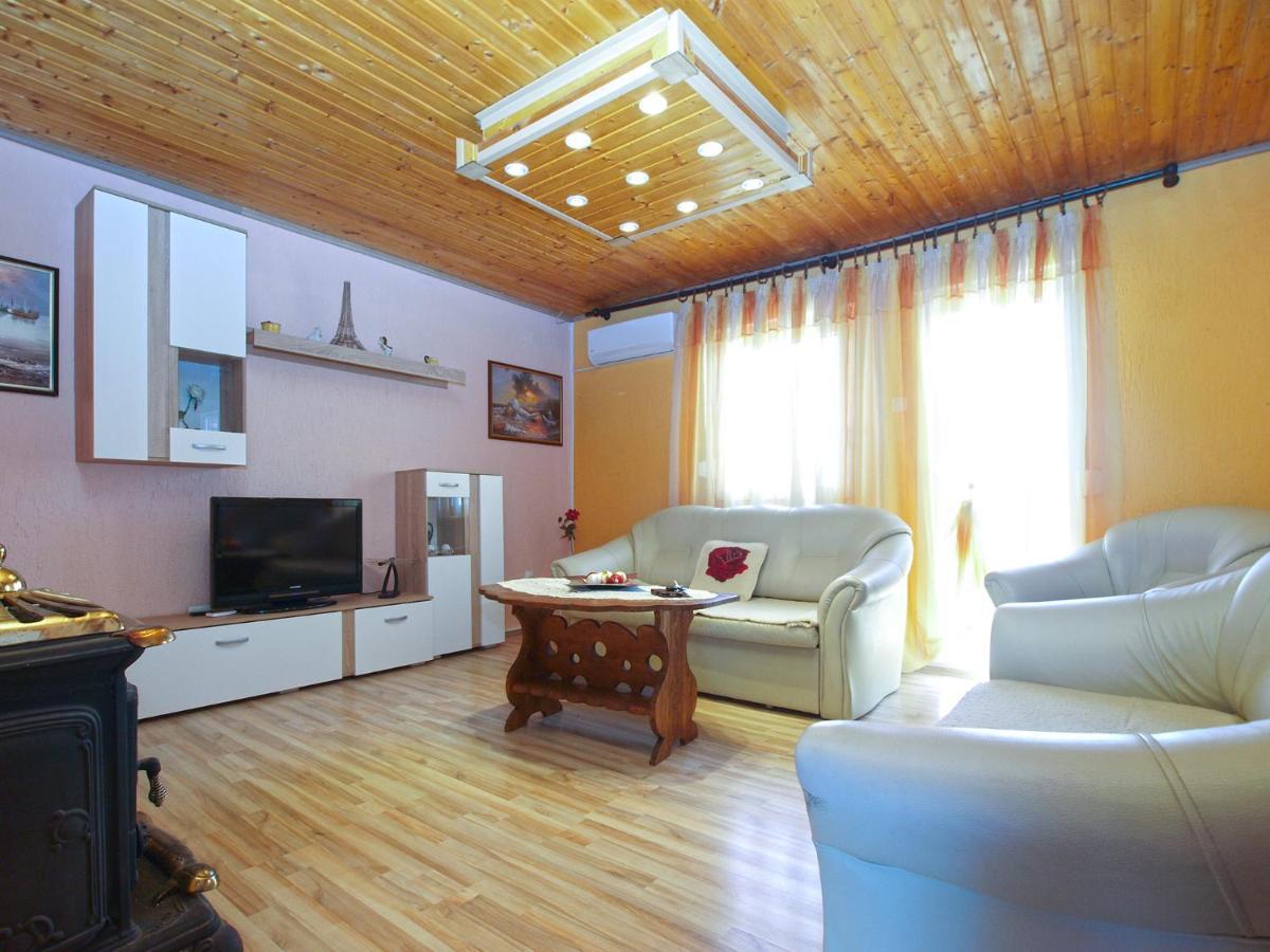 Apartment Nikica 782 Пула Екстериор снимка